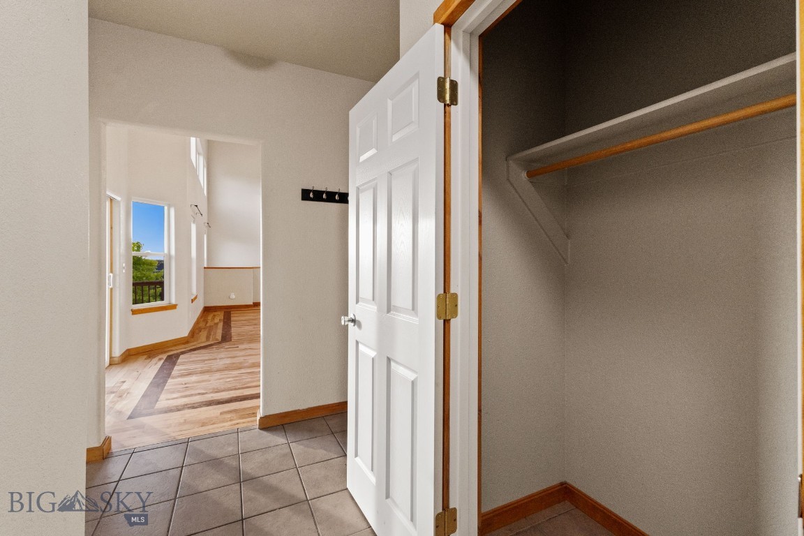 74 W Clara Court Property Photo 14