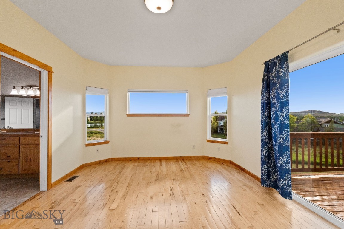 74 W Clara Court Property Photo 16