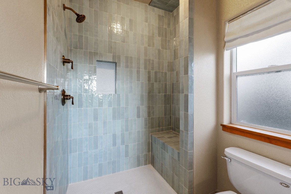 74 W Clara Court Property Photo 17