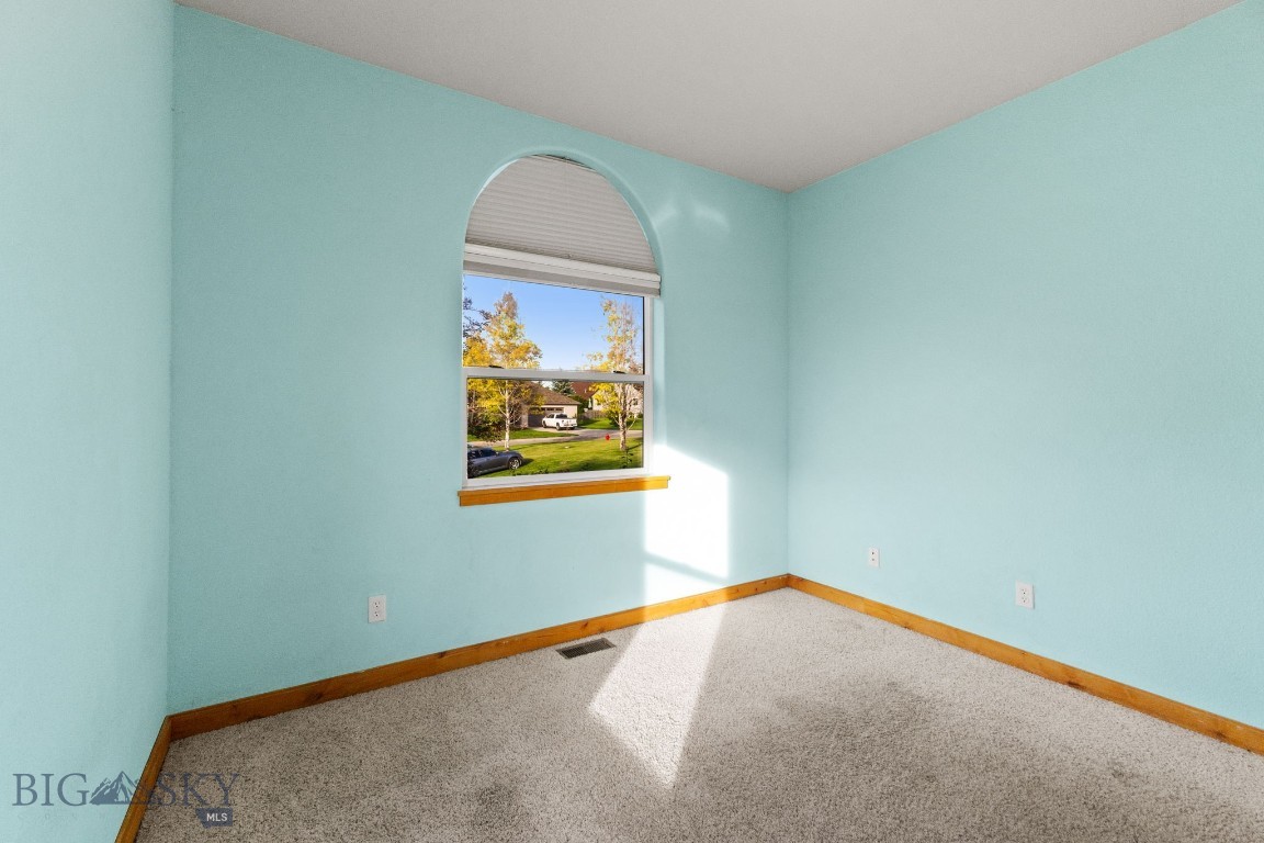 74 W Clara Court Property Photo 24