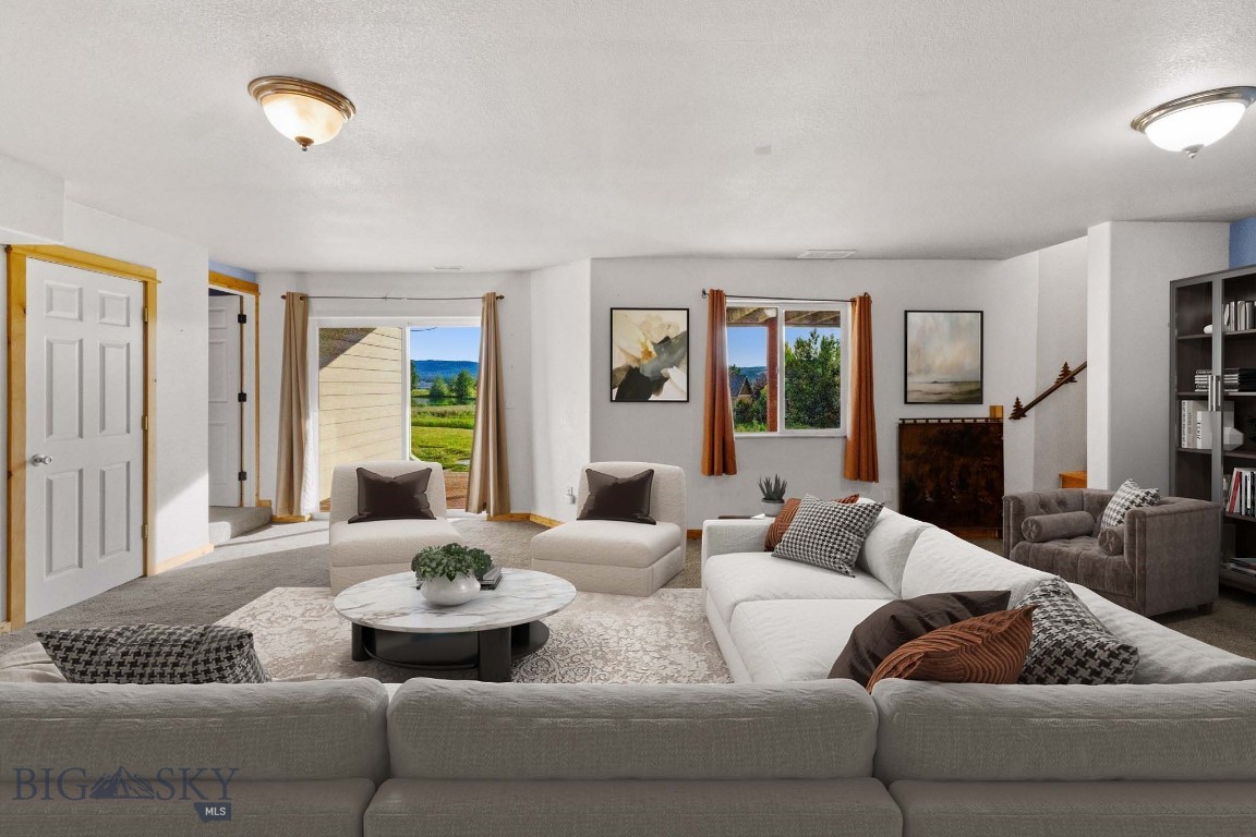 74 W Clara Court Property Photo 31