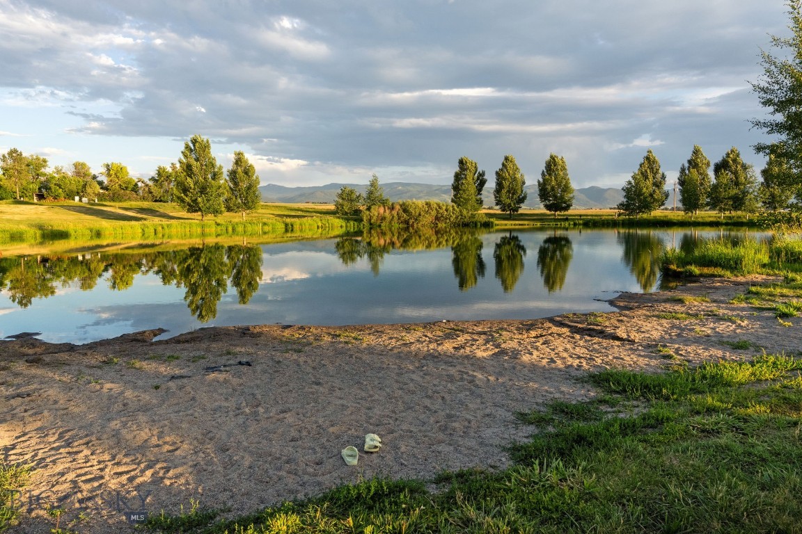 74 W Clara Court Property Photo 46