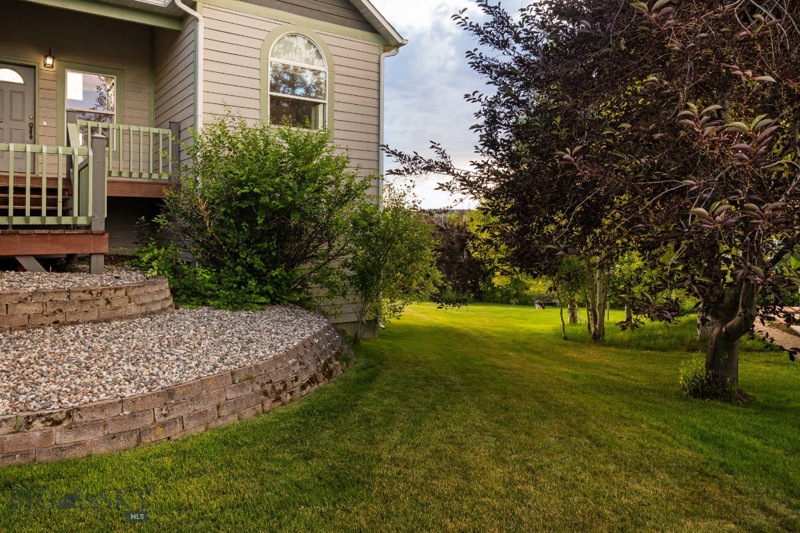 74 W Clara Court Property Photo 58