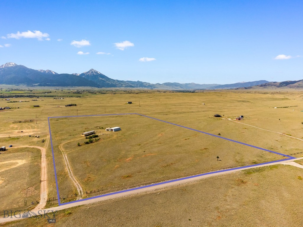 20 Black Hawk Property Photo 3