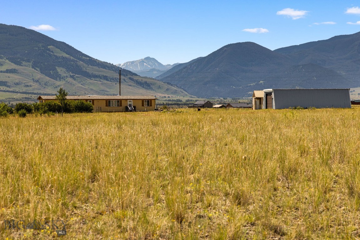 20 Black Hawk Property Photo 9