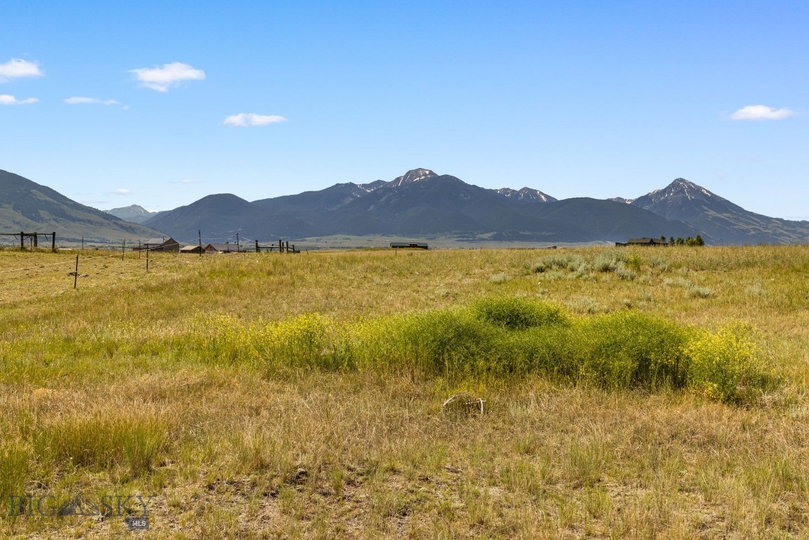 20 Black Hawk Property Photo 10