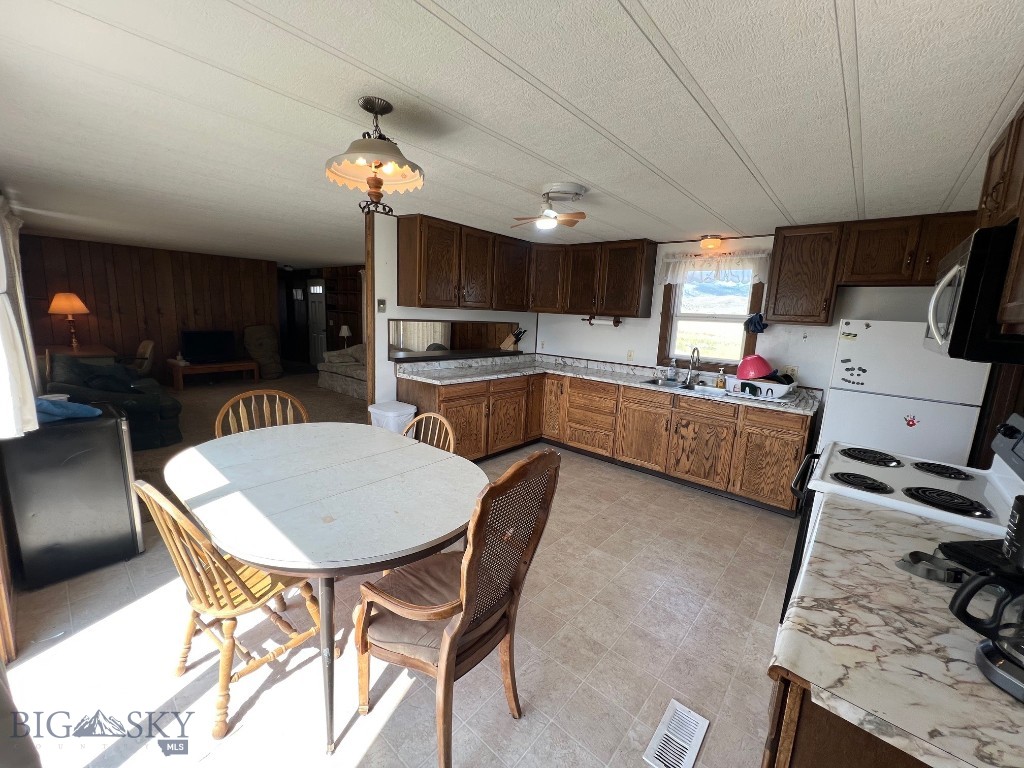 20 Black Hawk Property Photo 19