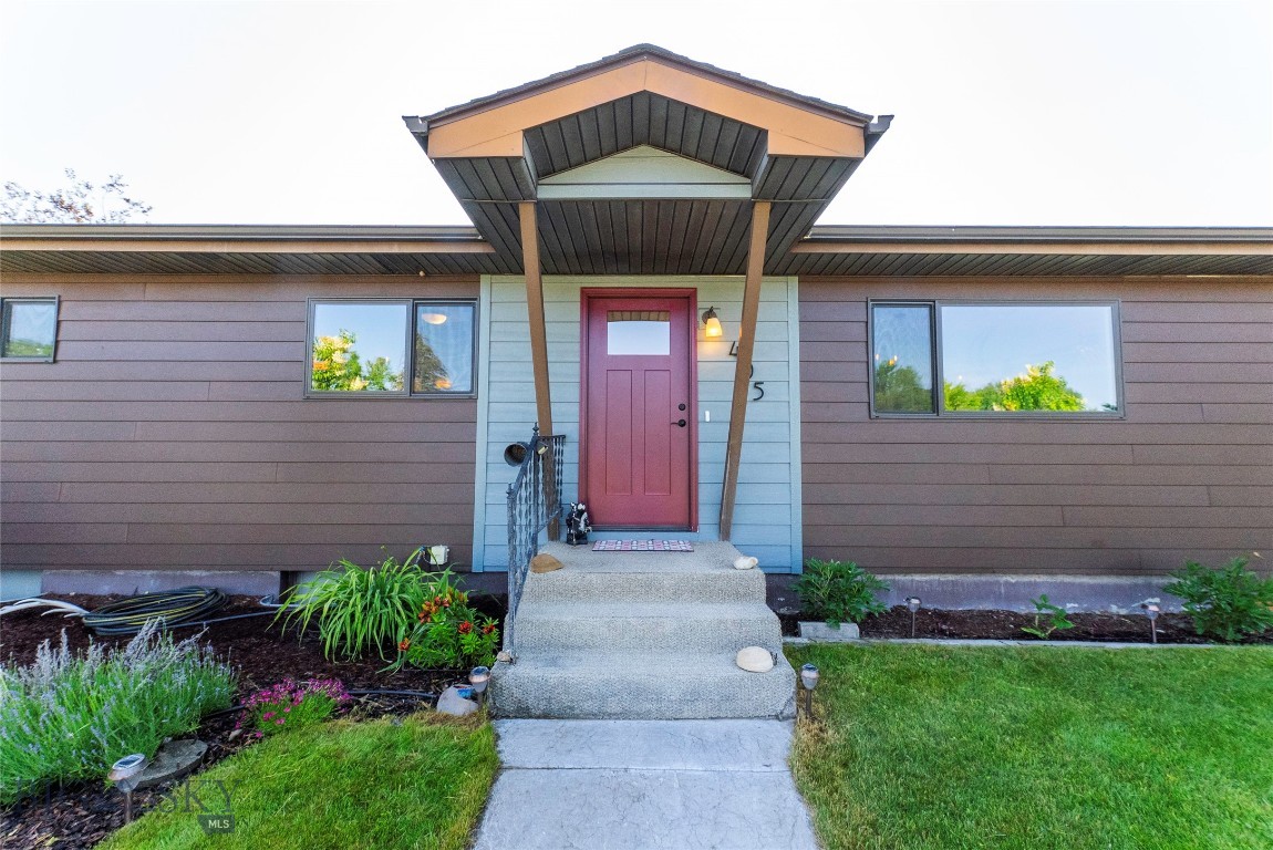 405 4th Avenue E Property Photo 1