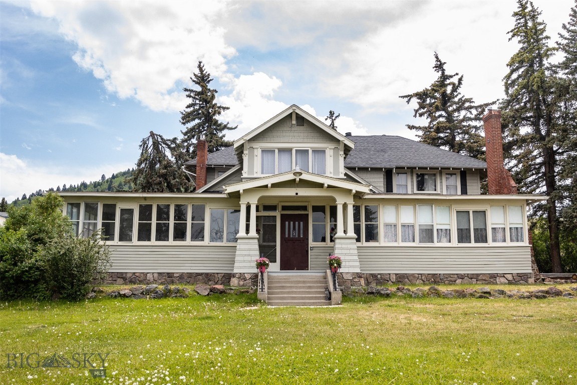 300 Holmes Property Photo 1