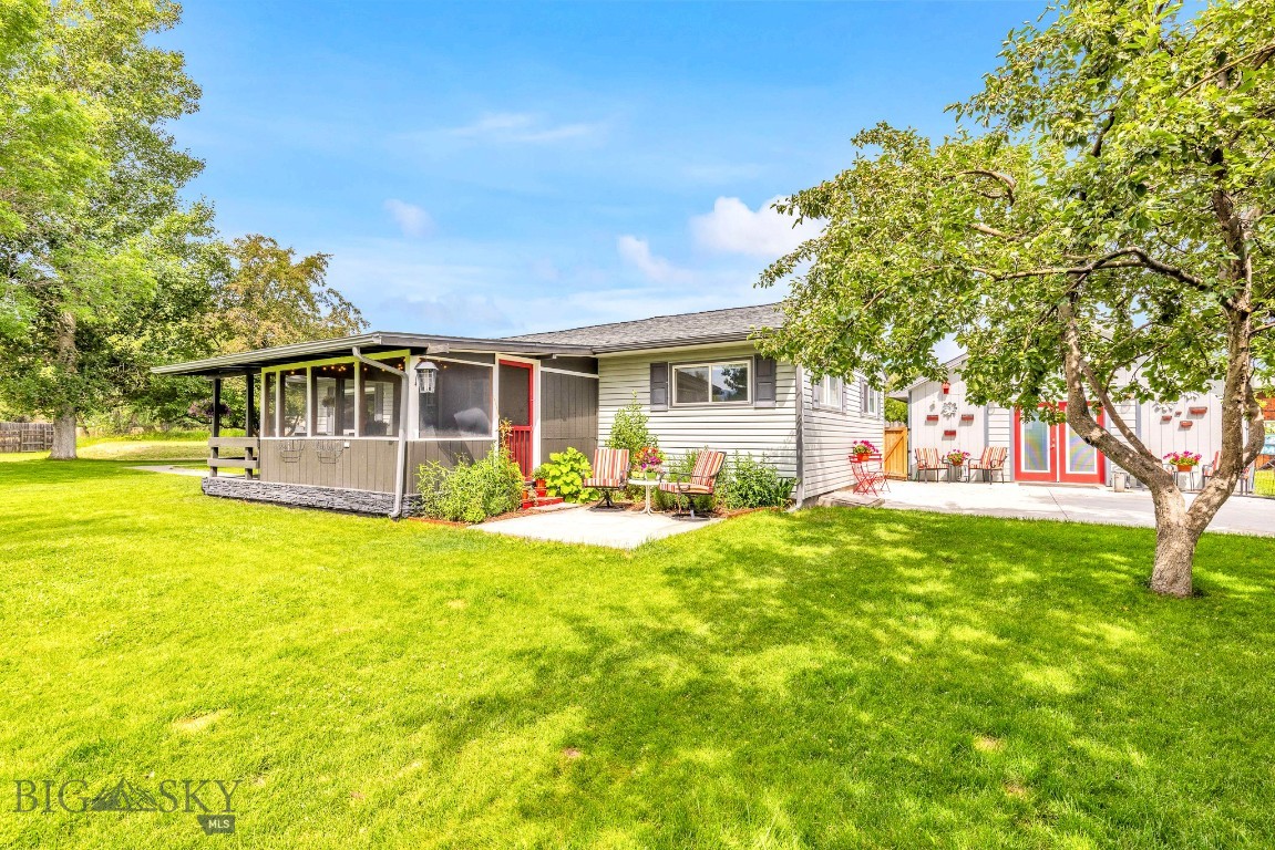 2 Harris Place Property Photo 1