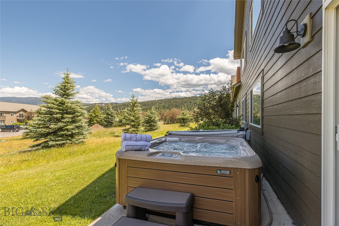 344 Candlelight Meadow Drive Property Photo 4