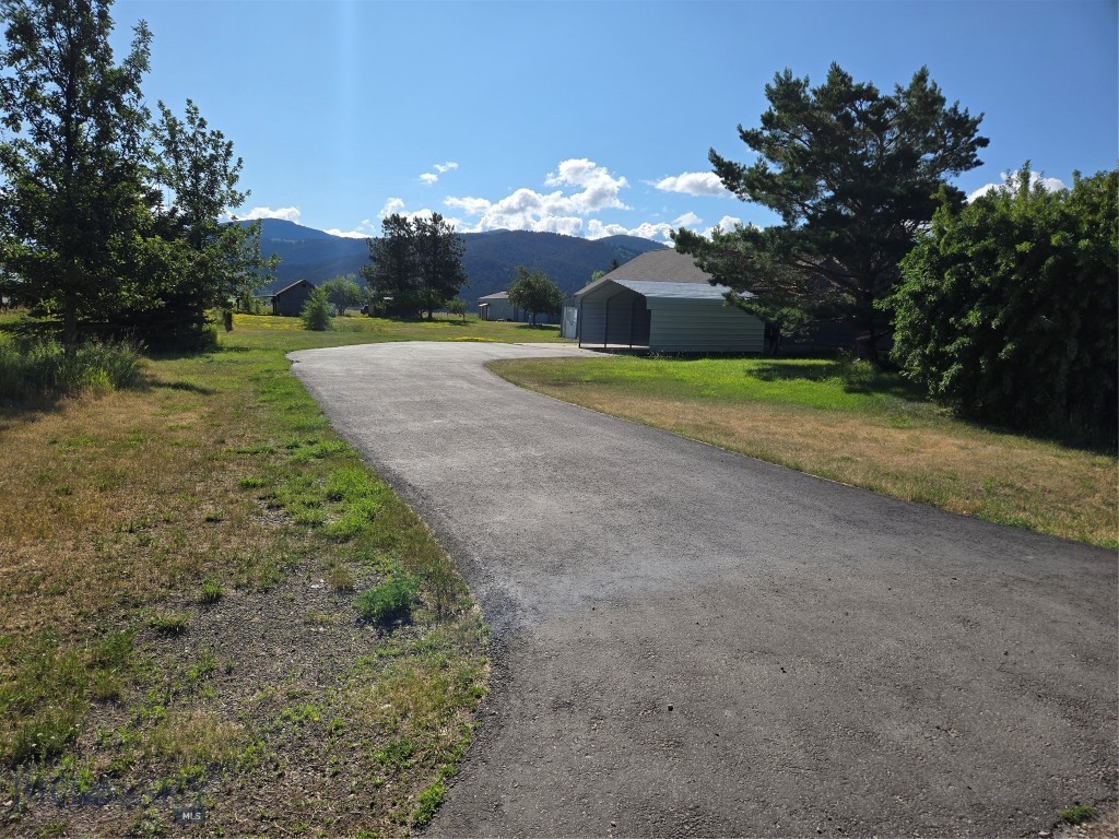 8050 S Leverich Road Property Photo 1