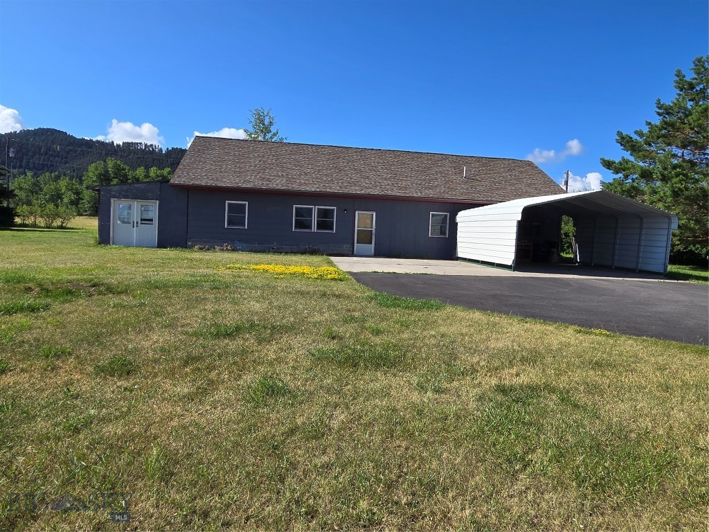 8050 S Leverich Road Property Photo 3