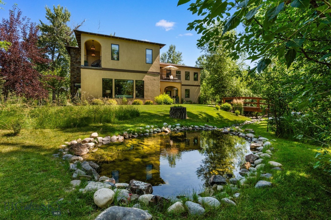 101 Milky Way Drive Property Photo 2