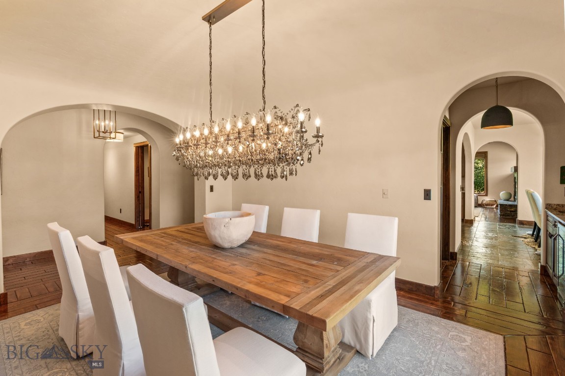 101 Milky Way Drive Property Photo 11