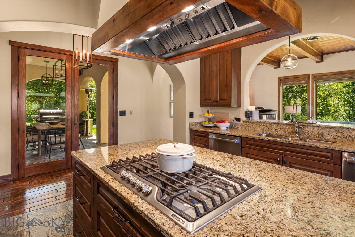 101 Milky Way Drive Property Photo 19