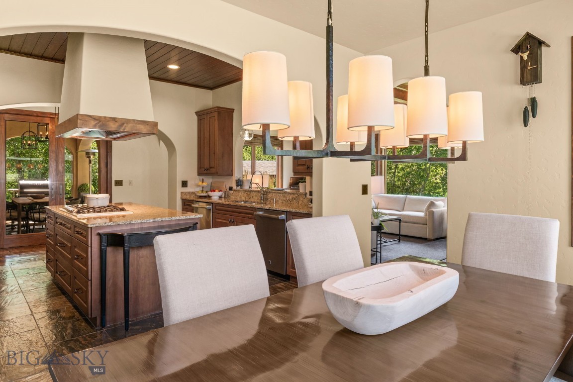 101 Milky Way Drive Property Photo 25