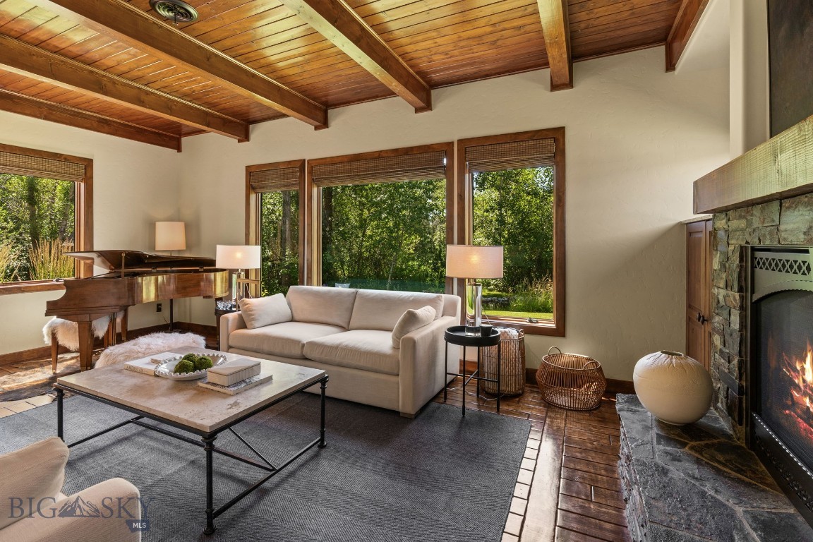 101 Milky Way Drive Property Photo 26