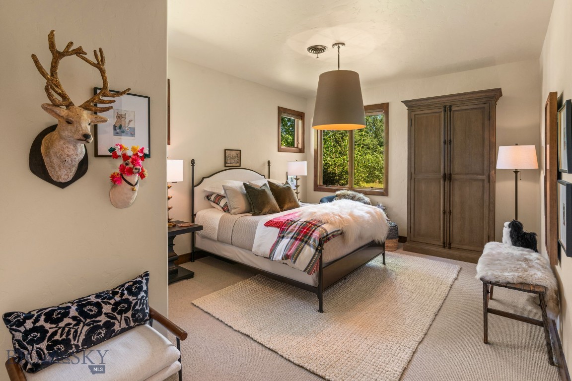 101 Milky Way Drive Property Photo 33