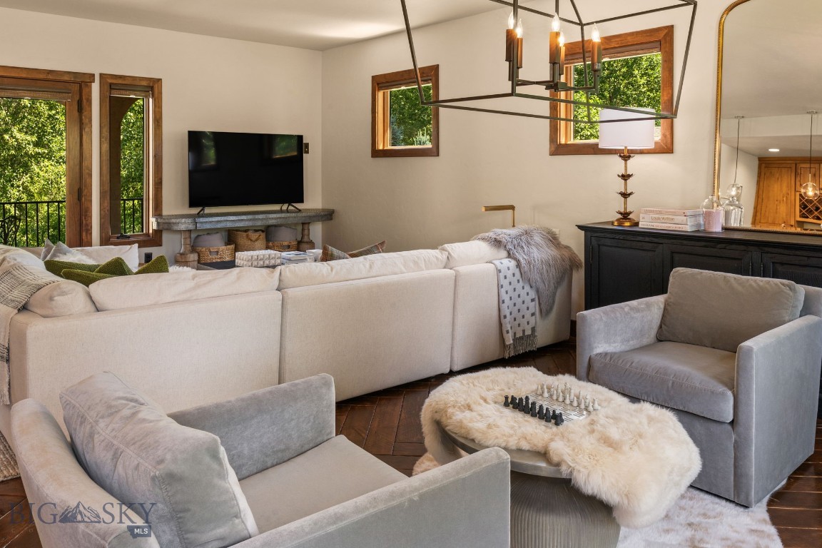 101 Milky Way Drive Property Photo 47