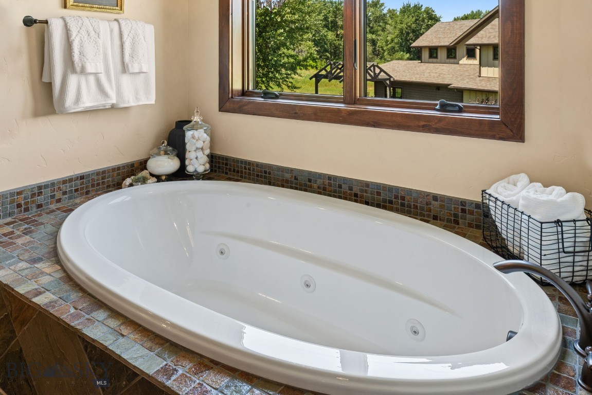 101 Milky Way Drive Property Photo 63