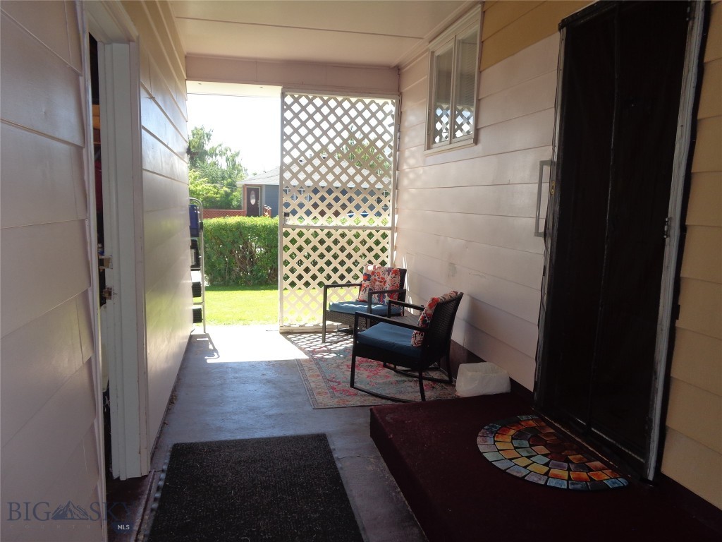 120 Balsam Street Property Photo 6