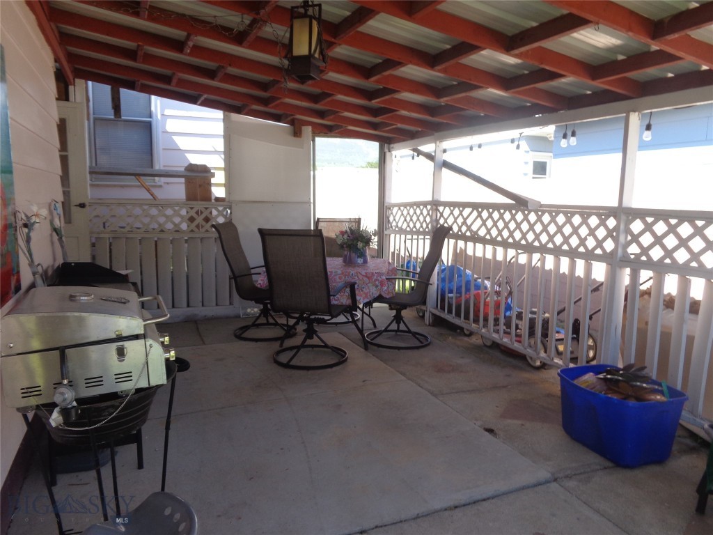 120 Balsam Street Property Photo 7