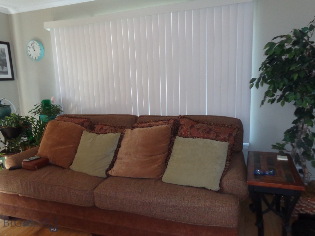 120 Balsam Street Property Photo 10