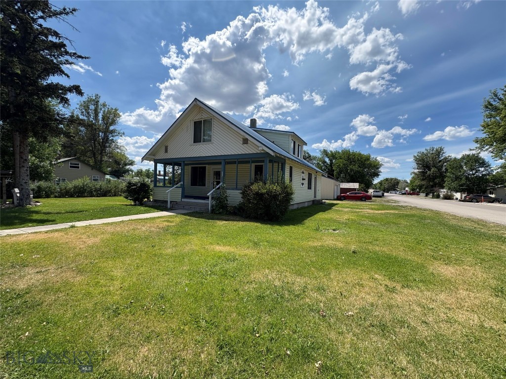 111 N Division Property Photo 1