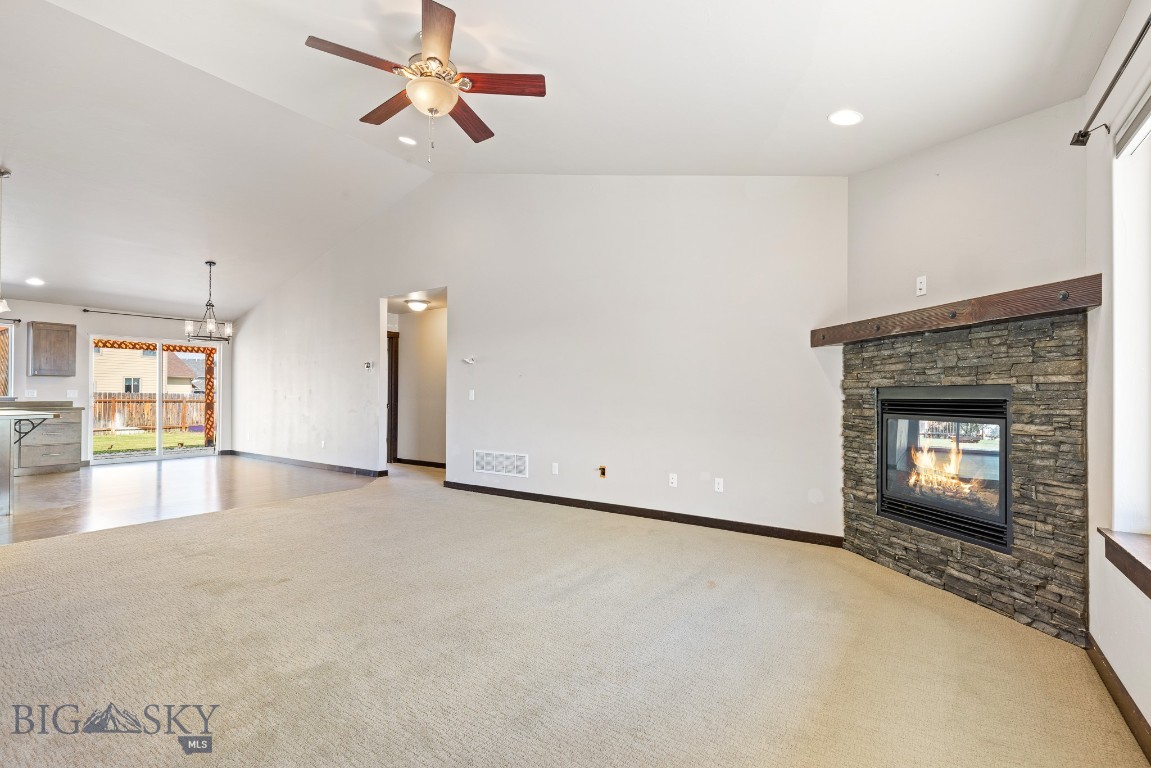 343 Stewart Loop Property Photo 8