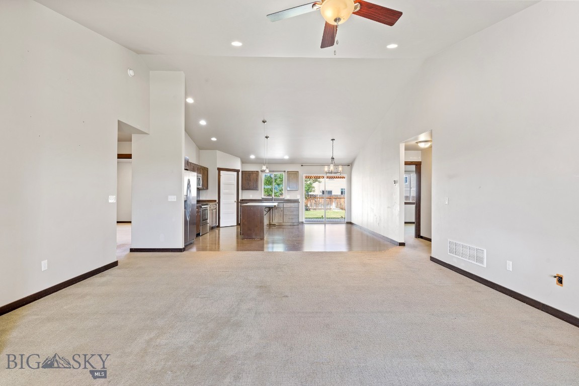 343 Stewart Loop Property Photo 9