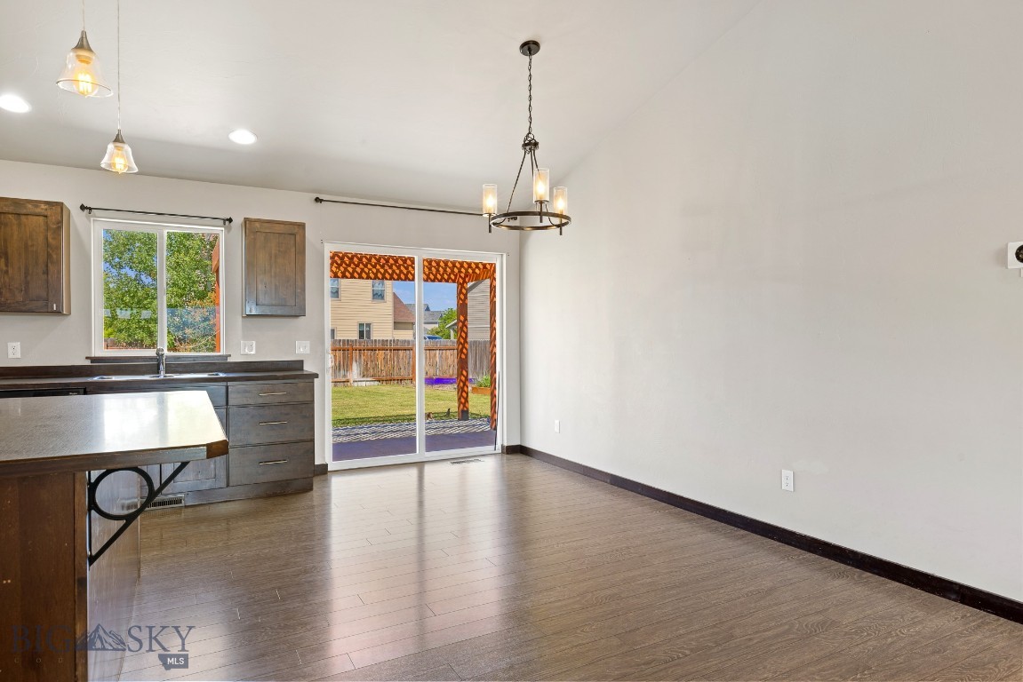 343 Stewart Loop Property Photo 17