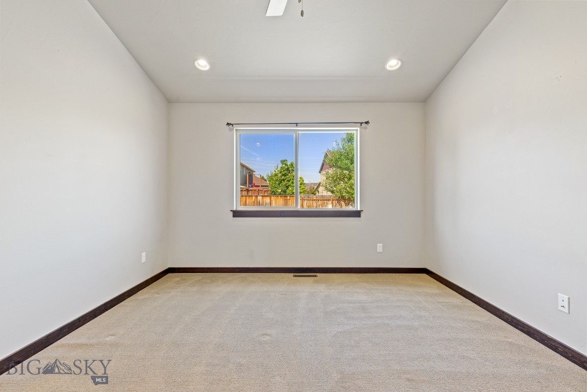 343 Stewart Loop Property Photo 23