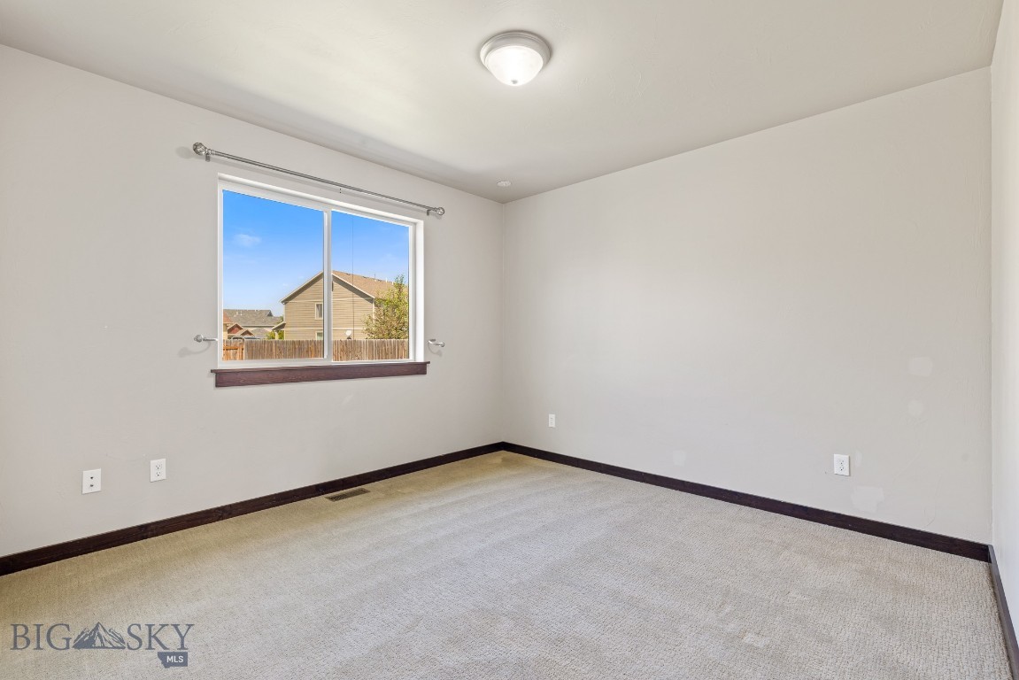 343 Stewart Loop Property Photo 31