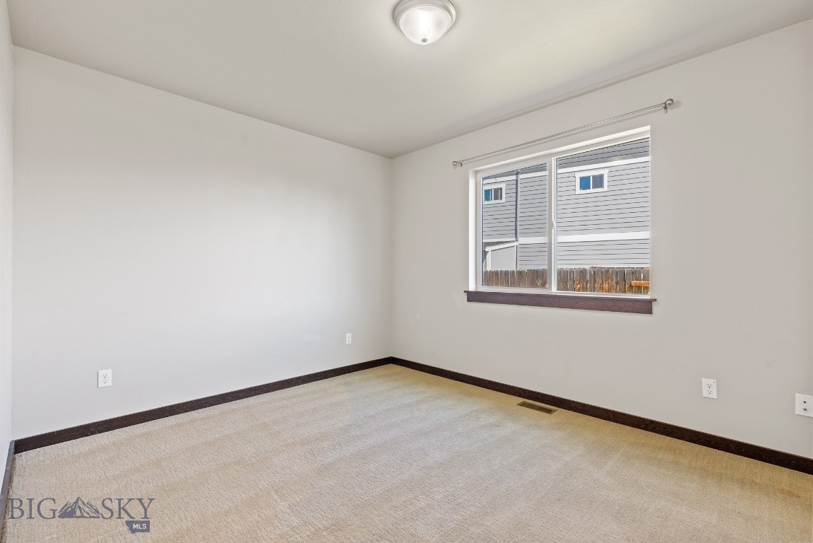 343 Stewart Loop Property Photo 35