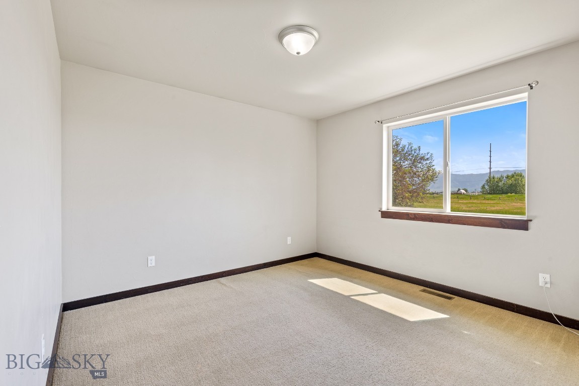 343 Stewart Loop Property Photo 39