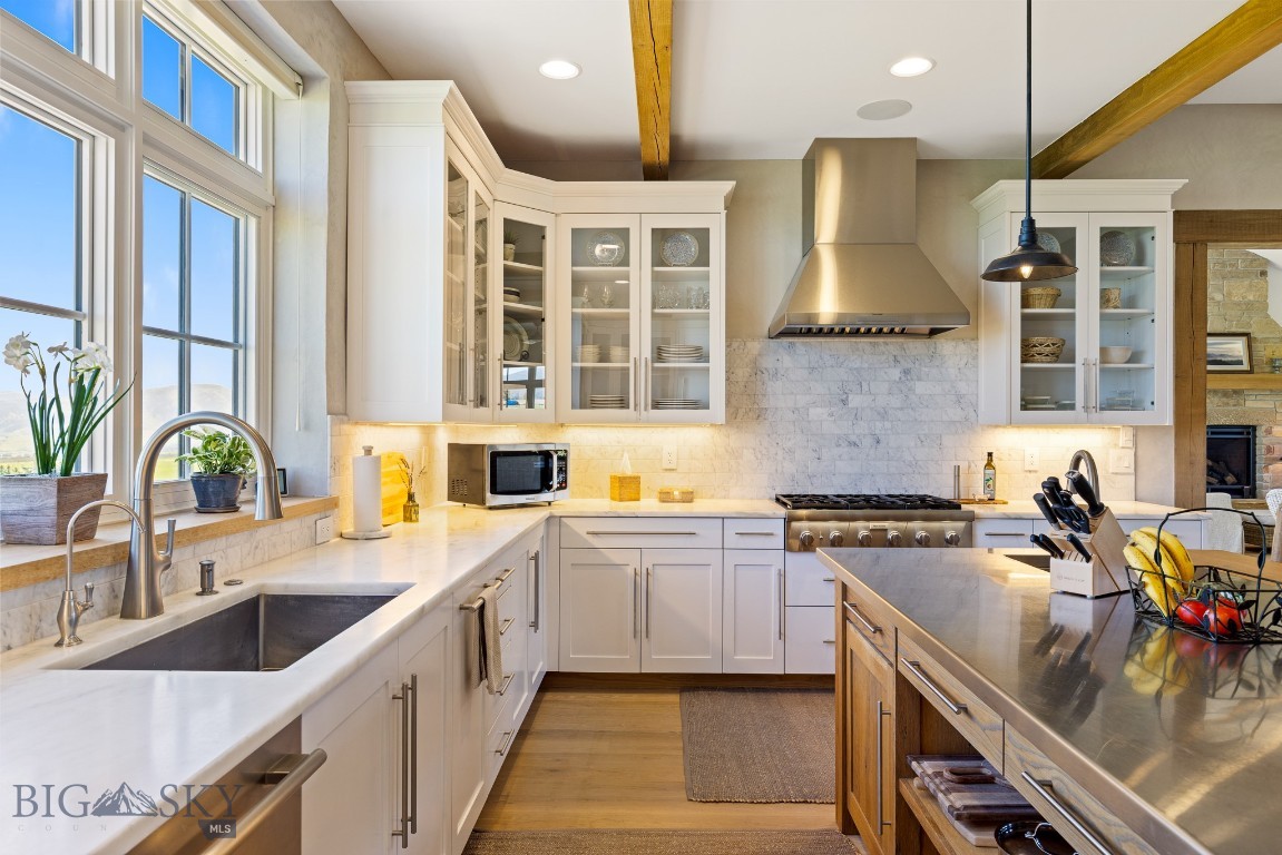 168 Hawthorn Lane Property Photo 14