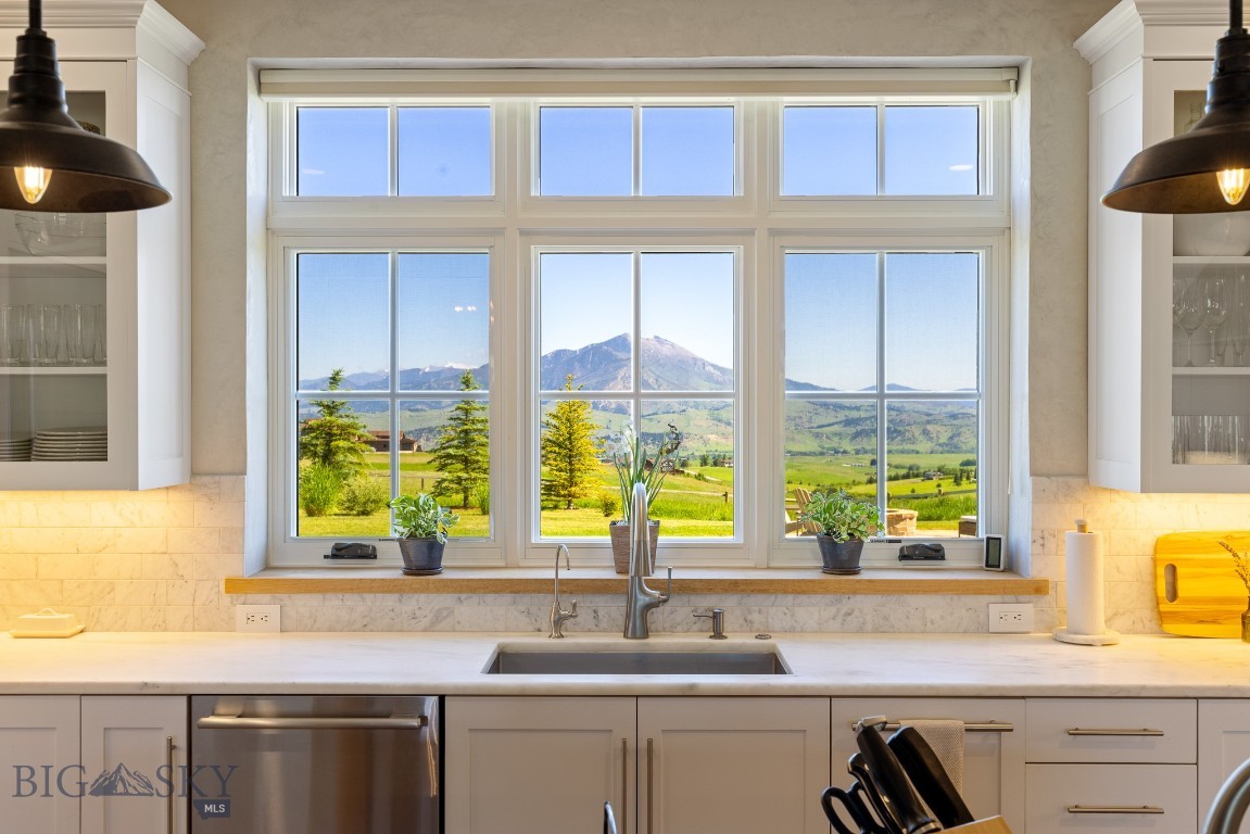 168 Hawthorn Lane Property Photo 16