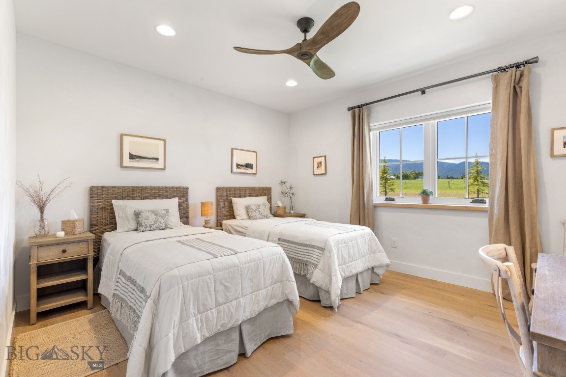 168 Hawthorn Lane Property Photo 44