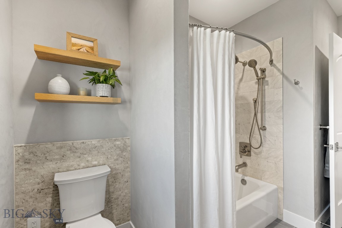 168 Hawthorn Lane Property Photo 47