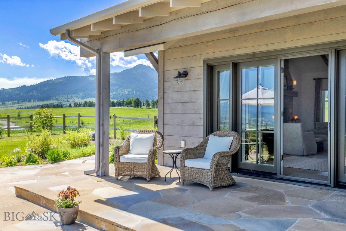 168 Hawthorn Lane Property Photo 55