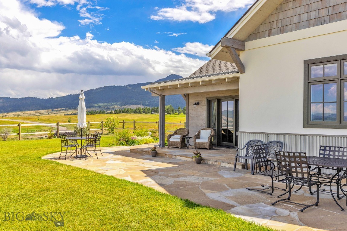 168 Hawthorn Lane Property Photo 58