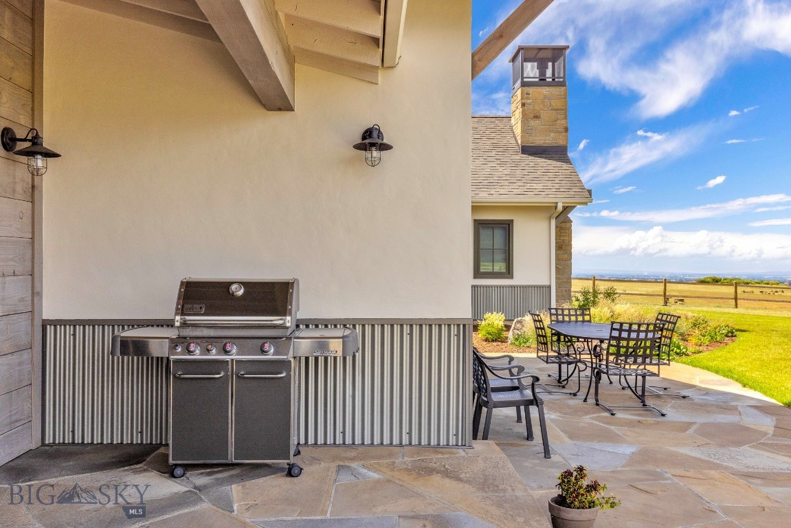 168 Hawthorn Lane Property Photo 59