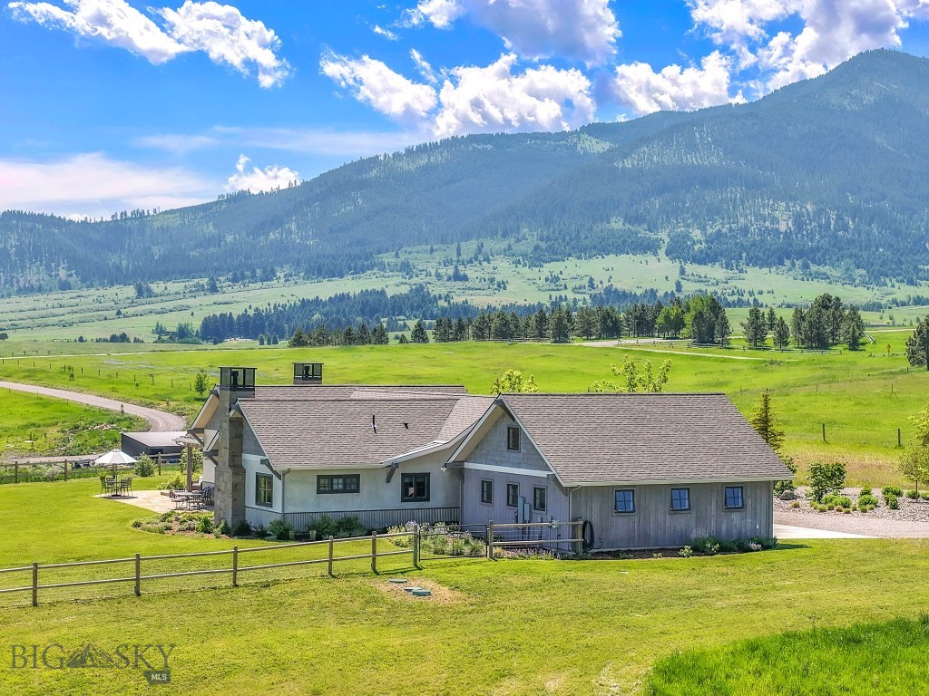 168 Hawthorn Lane Property Photo 66