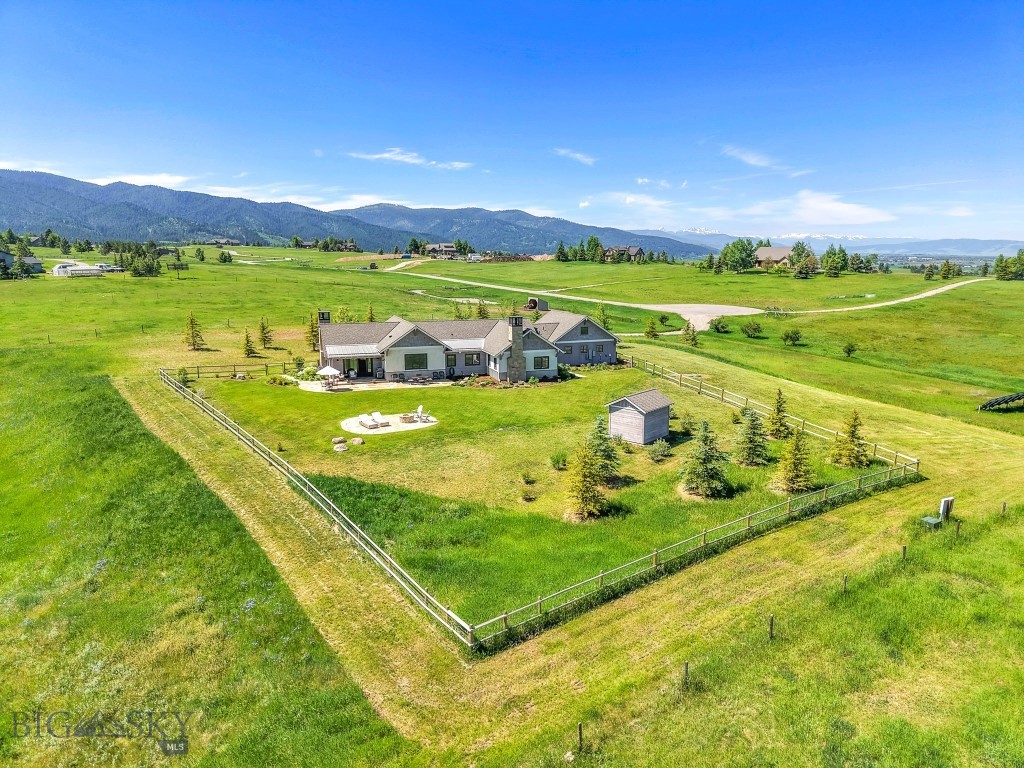 168 Hawthorn Lane Property Photo 70