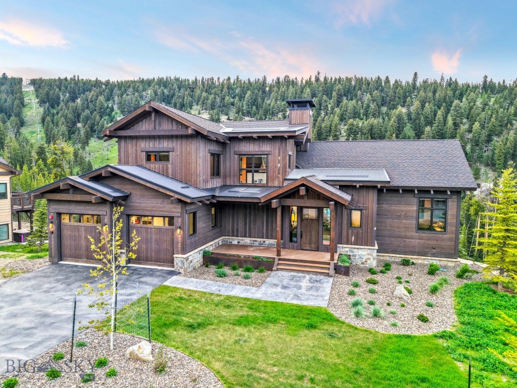 545 Outlook Trail 60 Property Photo 2