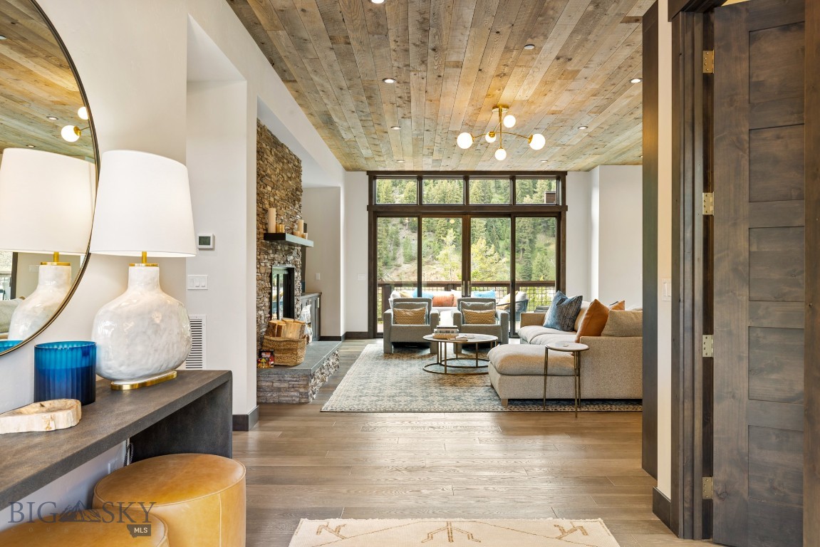 545 Outlook Trail 60 Property Photo 12