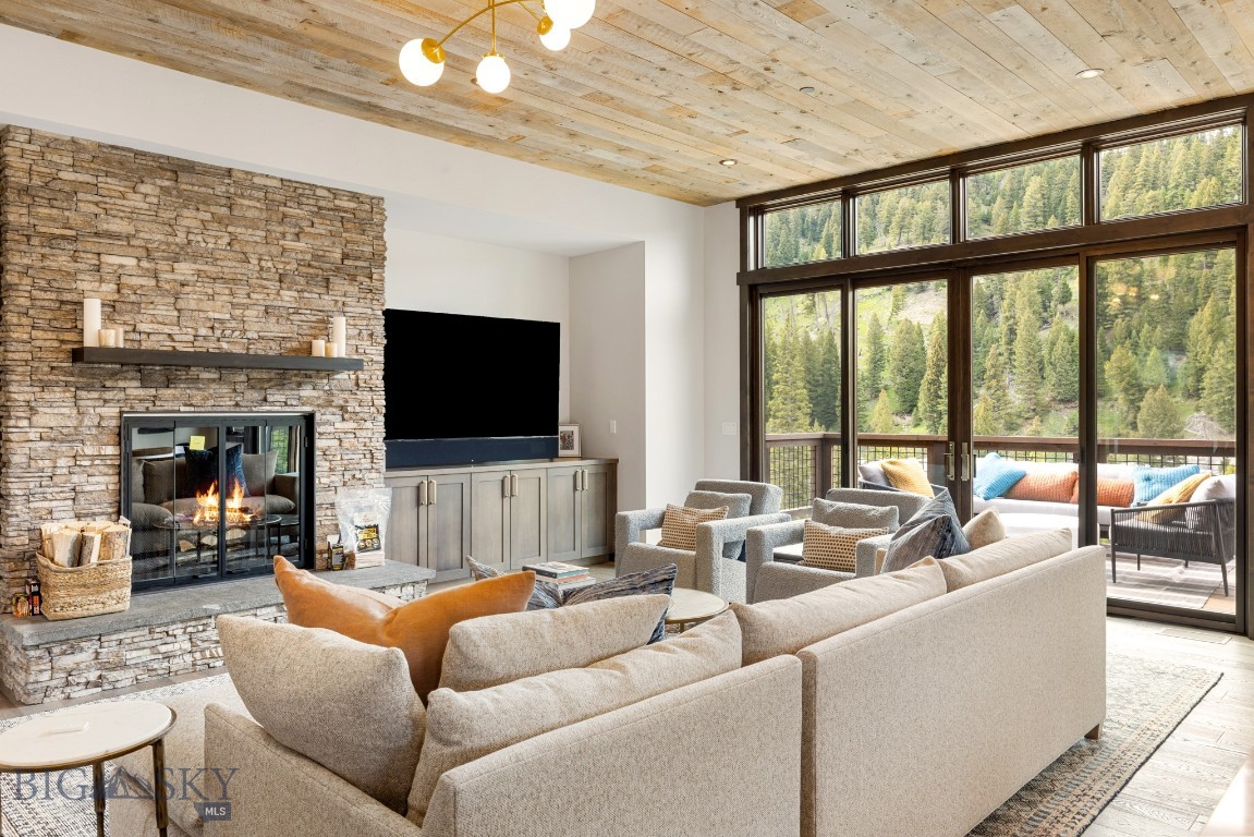 545 Outlook Trail 60 Property Photo 17