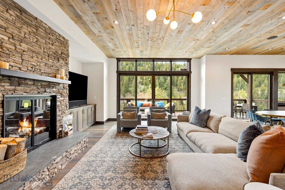 545 Outlook Trail 60 Property Photo 18