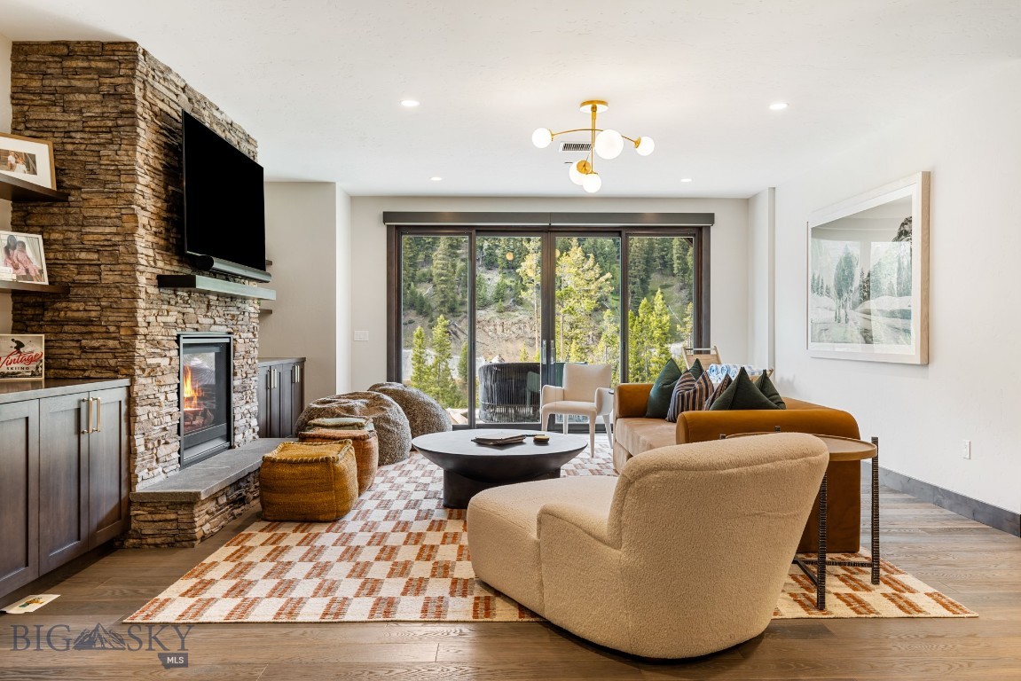 545 Outlook Trail 60 Property Photo 33